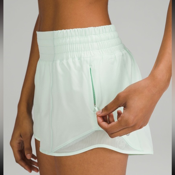 Lululemon Hotty Hot HR Short 2.5” Lined - Picture 5 of 8